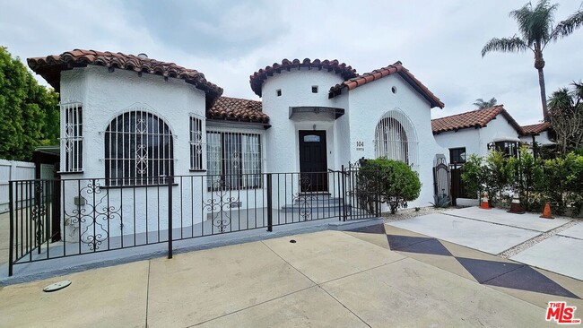Photo - 104 S Crescent Heights Blvd House