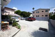 Photo - 1952 N Beachwood Dr Townhome