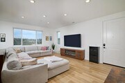 Photo - 801 Mateo St Townhome