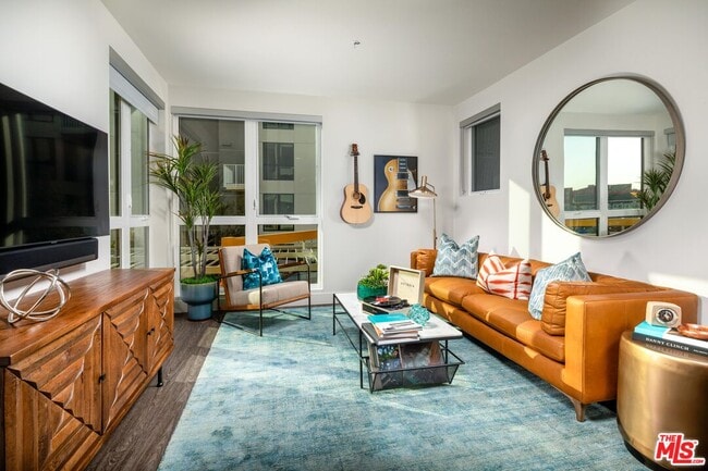 Photo - 1101 N Main St Unit B329