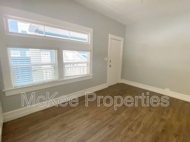 Photo - 2268 Market St