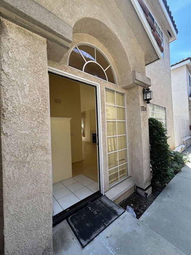 Photo - Cozy 3 bedroom Condo in the most demanded ... Unit A