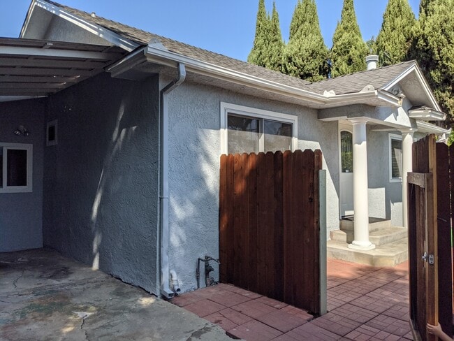 Photo - 1259 N Citrus Ave House