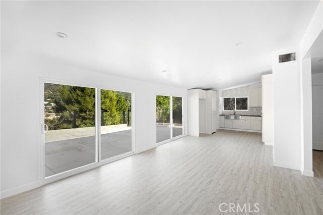 Photo - 9741 Oak Bend Dr