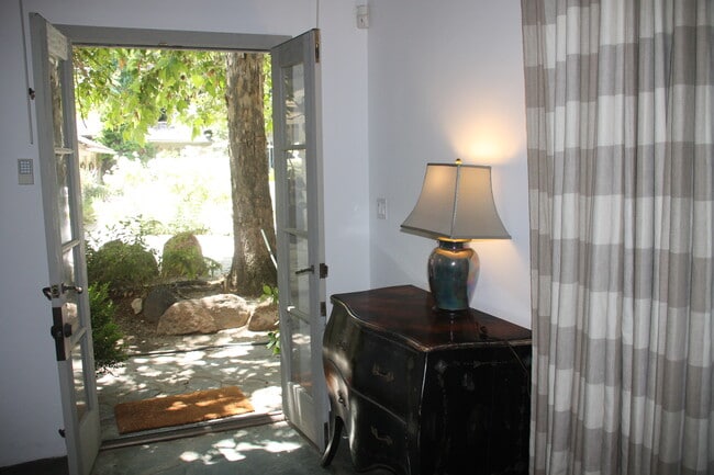 Photo - 1741 Coldwater Canyon Dr