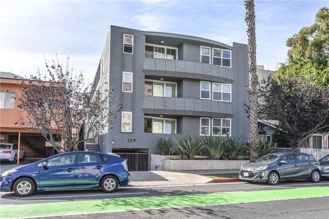 Building Photo - 1114 6th St Unit 5 Rental