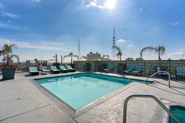 Photo - 312 W 5th St Unit 208