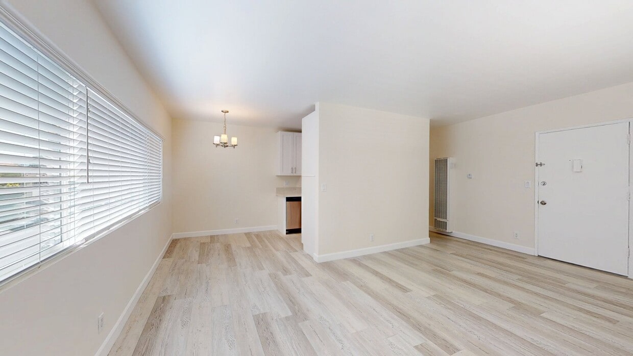 3D Tour - 1433 Brockton Ave Apartment Unit 5