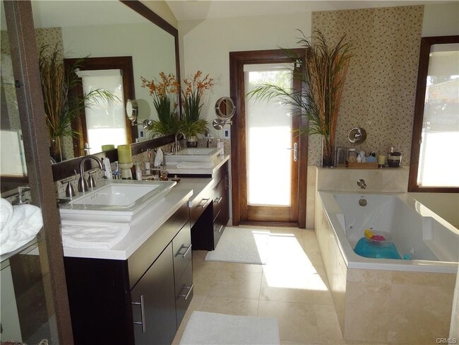 Photo - 5760 Ostin Ave