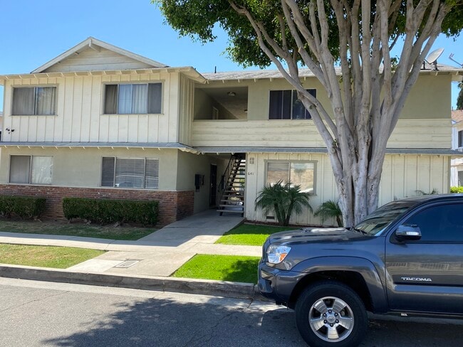 Photo - 641 Warne St Apartments Unit B