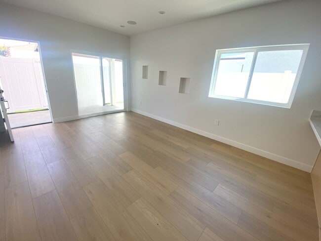 Photo - 4641 W 130th St Unit B