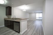 Photo - Hawthorne Regency Apartments