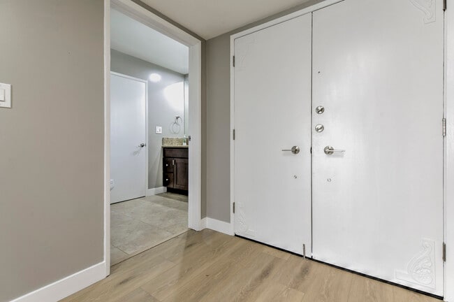 Photo - 20625 Lemarsh St