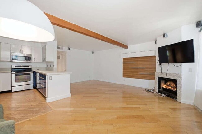 Building Photo - 1635 Seventh Ave Unit 112