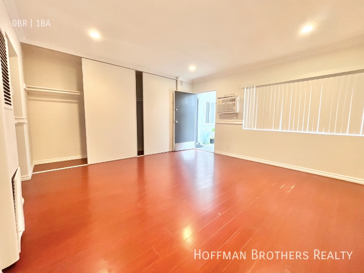 Photo - 6335 Whitsett Ave Unit 3