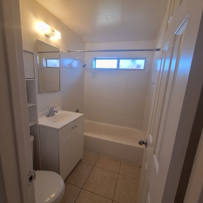 Photo - 9402 Fermi Ave