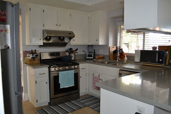 Photo - HOME WITH VIEW CORONA