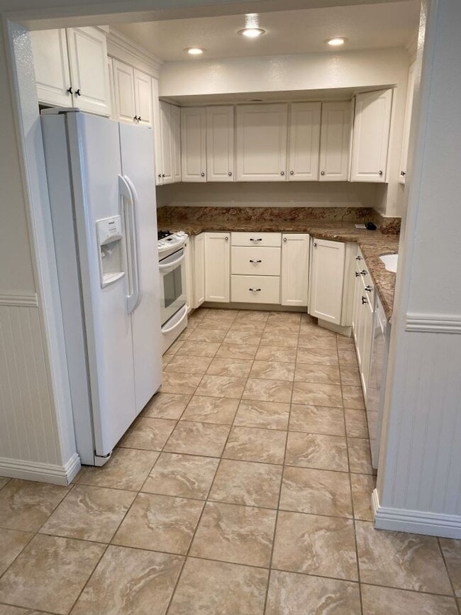 Photo - 2283 Martinique Ln Unit 2283 Martinique Lane