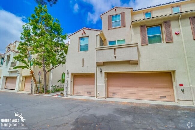 Building Photo - Charming 2Bdm 2Ba Tri-Level Condo in Otay ...