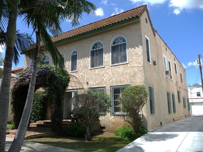 Photo - 435 1/2 N Sierra Bonita Ave Unit 435.5