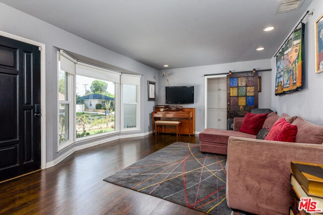 Photo - 6601 Rubio Ave