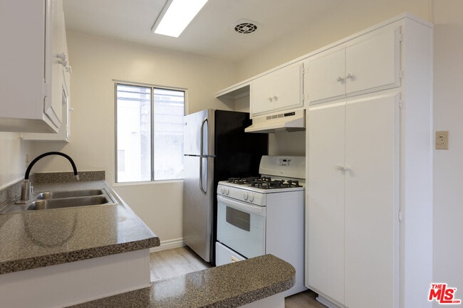 Photo - 1295 Federal Ave Unit 5