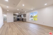 Photo - 5434 Romaine St Townhome