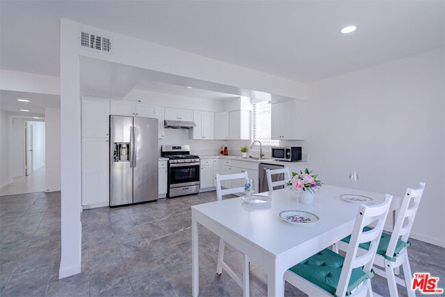 Photo - 1017 S Bedford St Unit 2