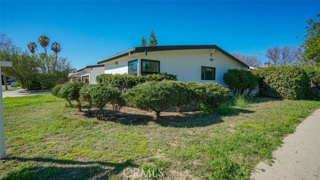 Building Photo - 22135 Kittridge St