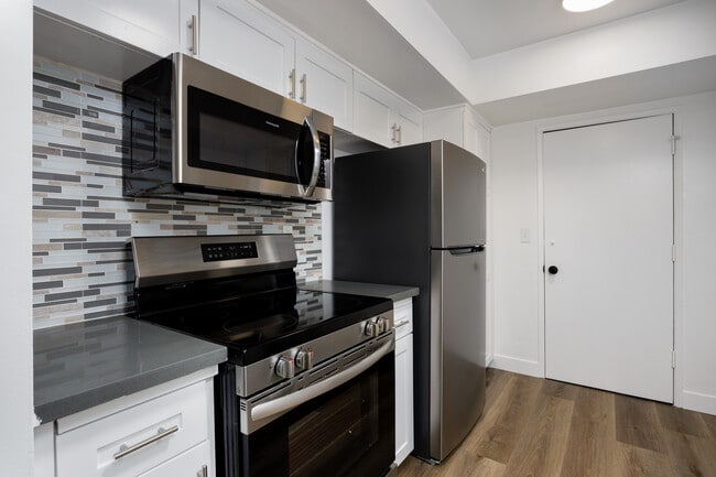 Building Photo - 291 S Euclid Ave Unit 0210