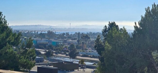 Building Photo - Charming 1-Bedroom Condo with Partial Bay Views & Summer Fireworks! Unit 317