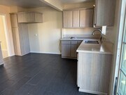 Photo - 375 E 137th St