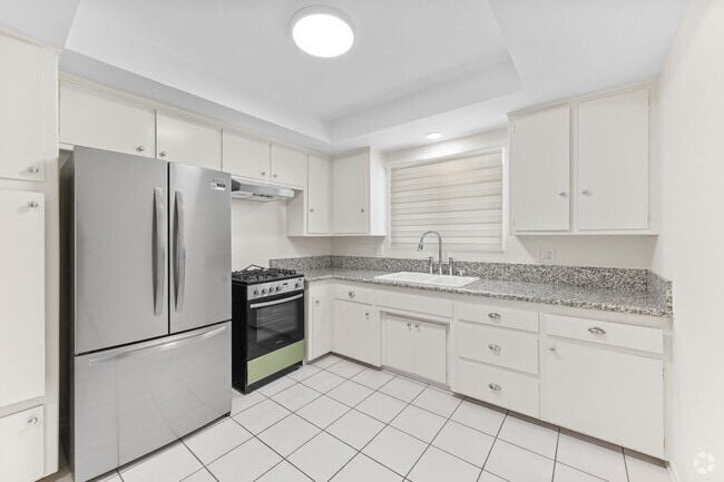 Building Photo - 4345 Ventura Canyon Ave Rental