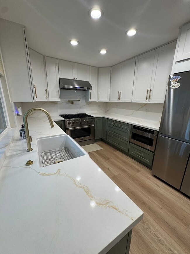 Photo - Charming Cul de Sac Home with Spacious Yard and Renovated Interior