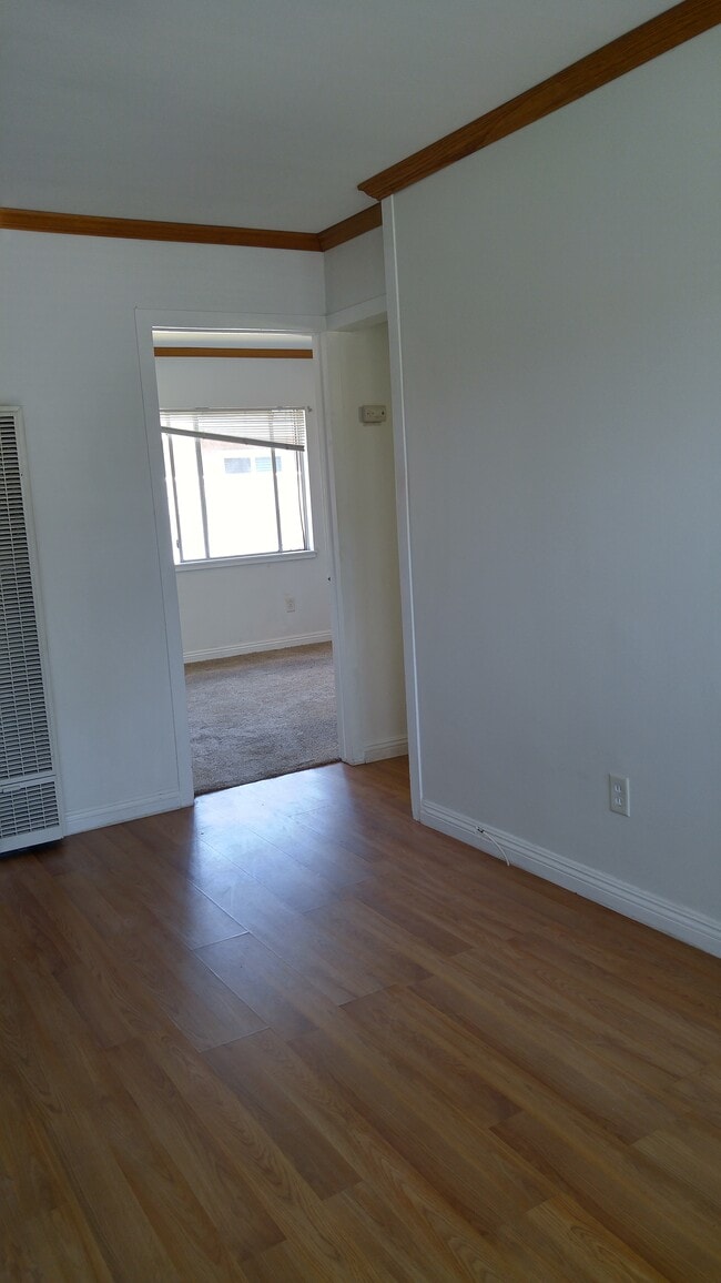 Bedroom - 205 Willowbrook Dr Unit na