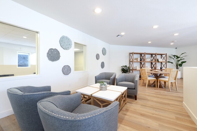 Business Center - Shadowridge Park Apartments