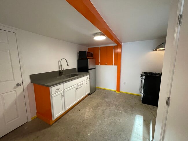 Photo - 1141 N Virgil Ave Unit B