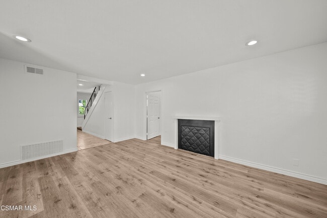 Photo - 736 Masterson Dr