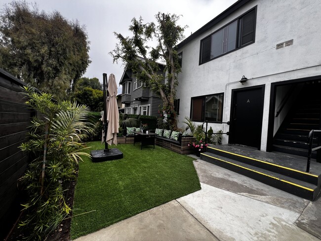 Building Photo - 20 20th Ave Unit A