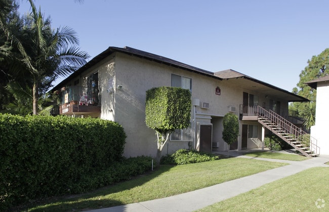 Beechwood Apartments - Fairhaven Village