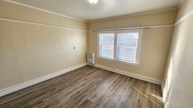 Photo - 1330 W 11th St Unit 16