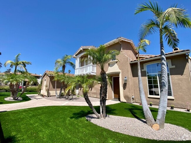 Building Photo - Executive 5 BR Home With Pool RV Parking H...