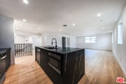 Photo - 1525 S Carmelina Ave Unit 1527