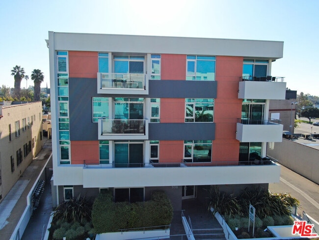 Building Photo - 938 Orange Grove Ave Unit 204