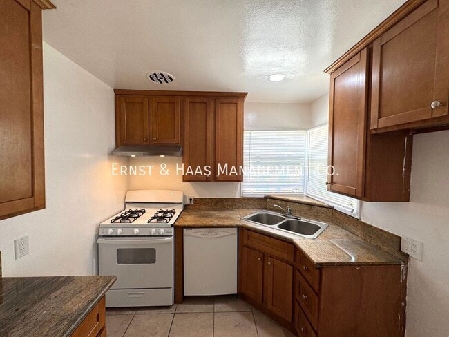 Photo - 932 Gardenia Ave