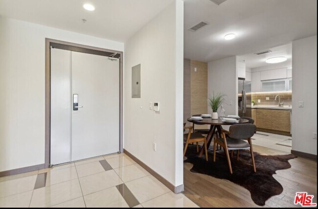 Photo - 903 S New Hampshire Ave Unit 303