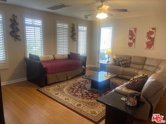 Photo - 5625 Crescent Prk W Unit 106