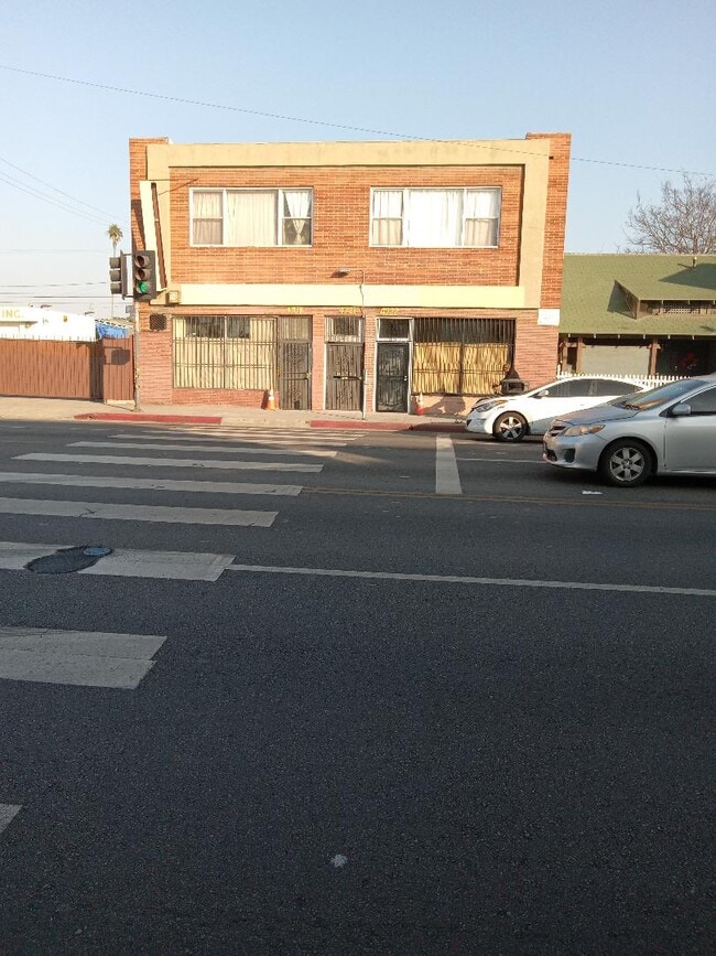 Photo - 4720 S Normandie Ave Unit #4