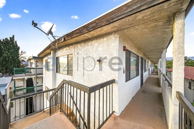 Photo - 1004 E Garfield Ave