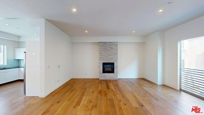 Photo - 1715 Armacost Ave Unit 3